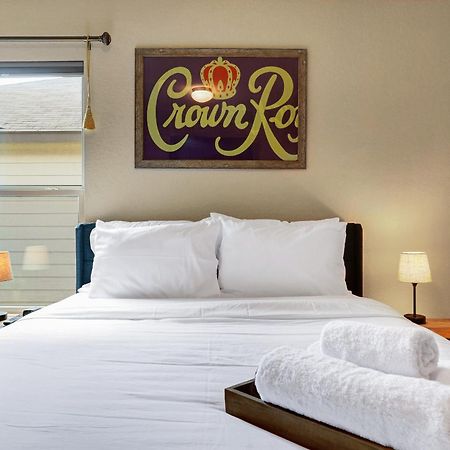 Speakeasy - A Birdy Vacation Rental San Antonio Ngoại thất bức ảnh