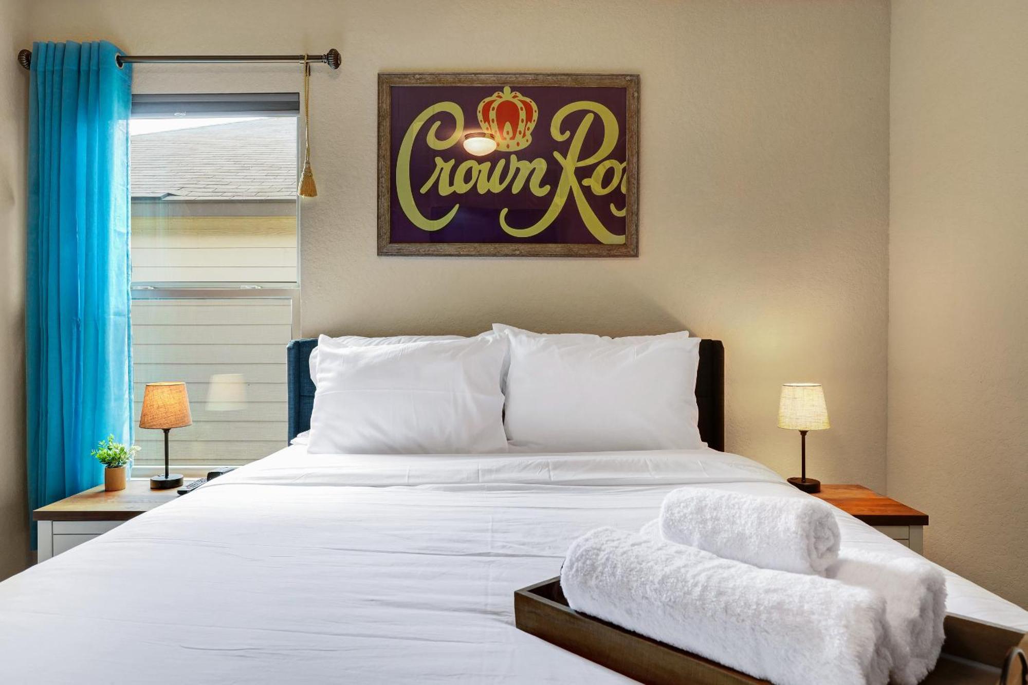 Speakeasy - A Birdy Vacation Rental San Antonio Ngoại thất bức ảnh