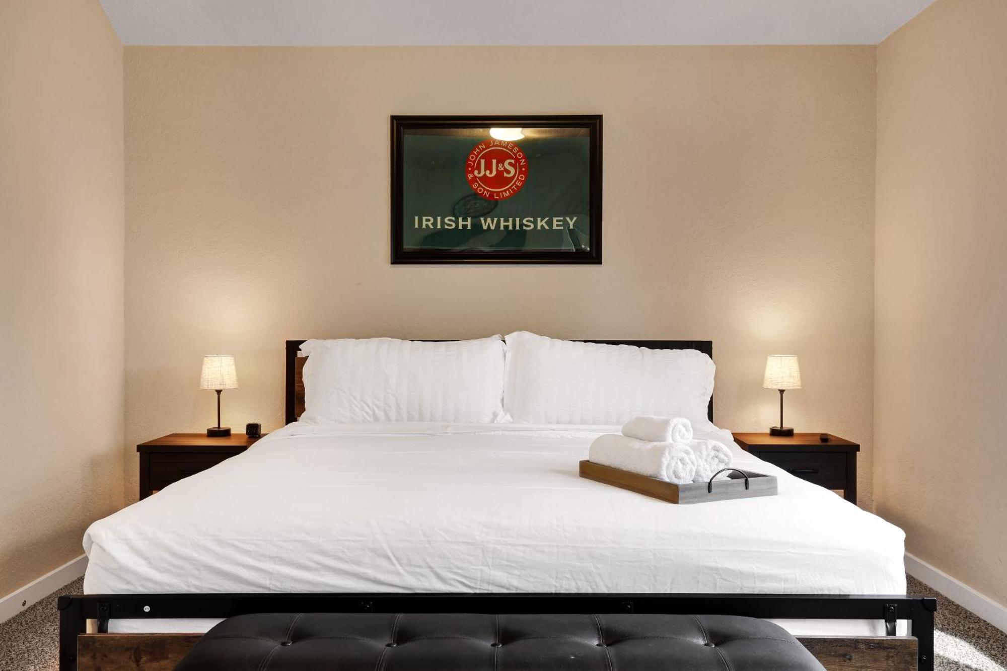 Speakeasy - A Birdy Vacation Rental San Antonio Ngoại thất bức ảnh