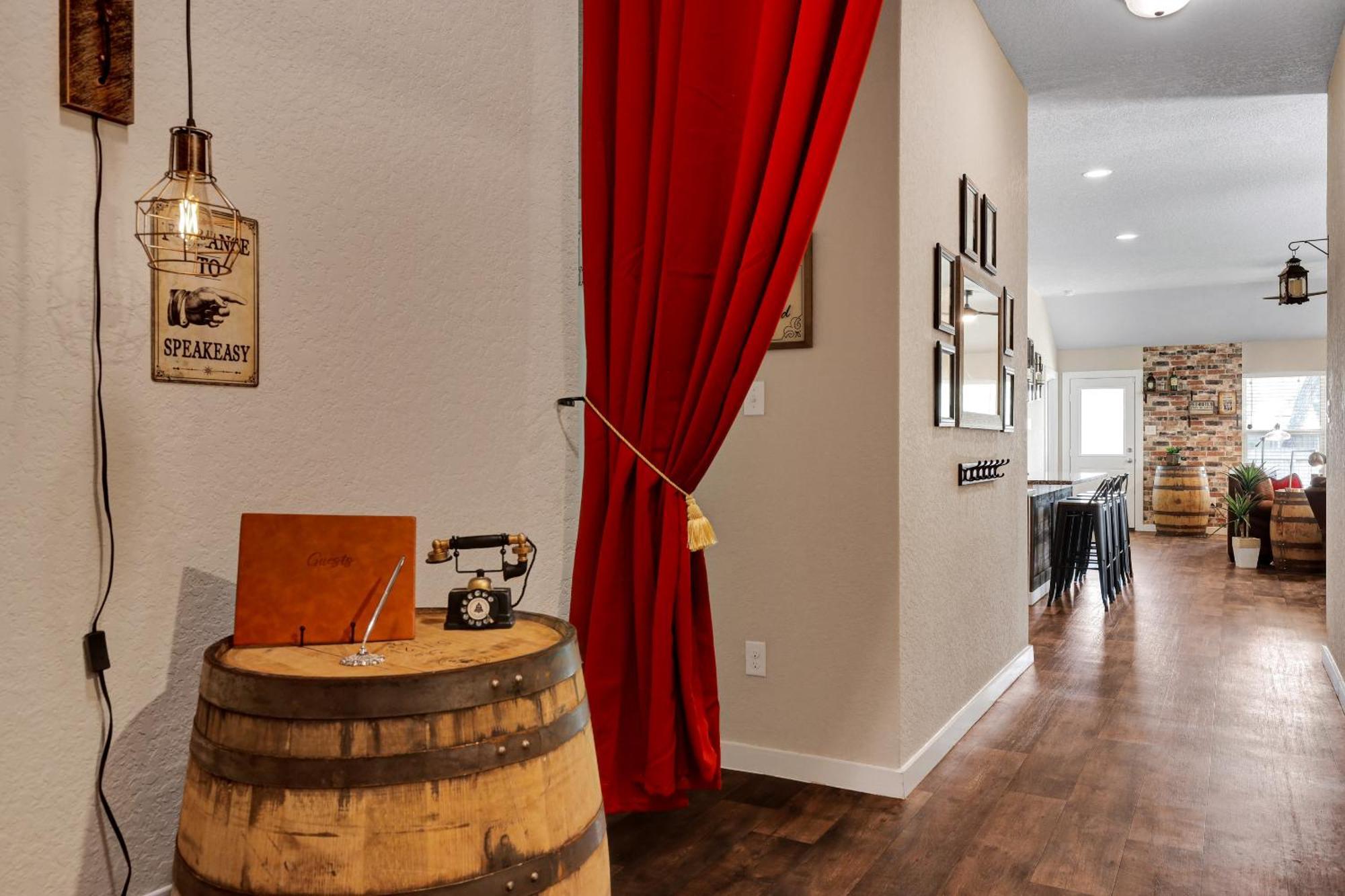 Speakeasy - A Birdy Vacation Rental San Antonio Ngoại thất bức ảnh